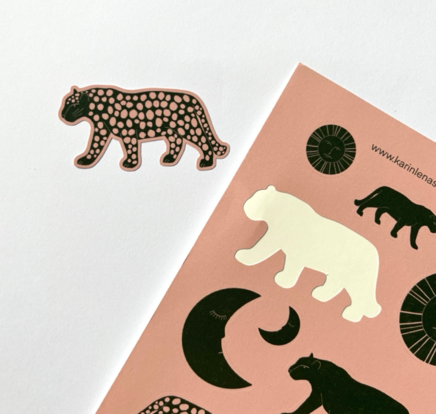 Karin Lena Schmid - Stickerbogen "Leos mit Sonne, Mond und Sterne" (5 Stück)